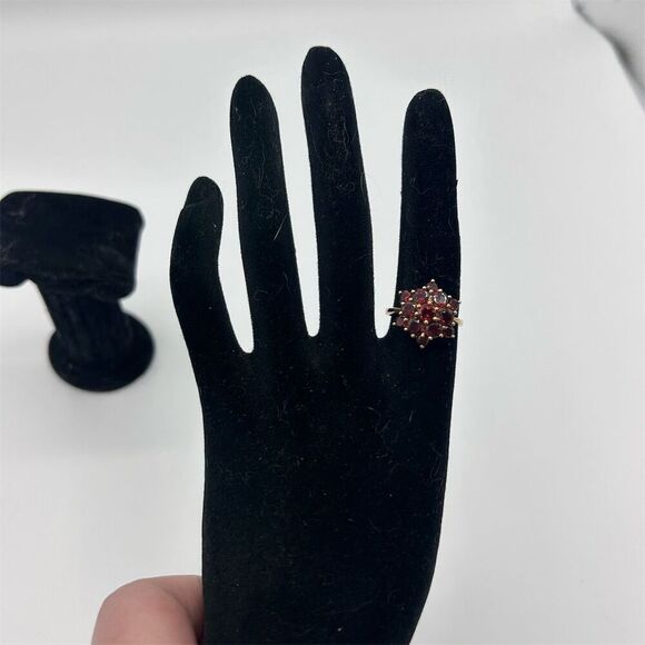 Vintage 10k Yellow Gold Garnet Cluster Ring Size 7